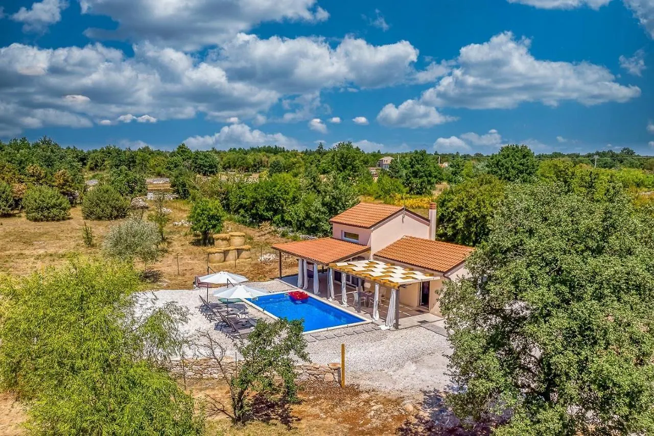 Holiday House Krase With Private Pool Smoljanci