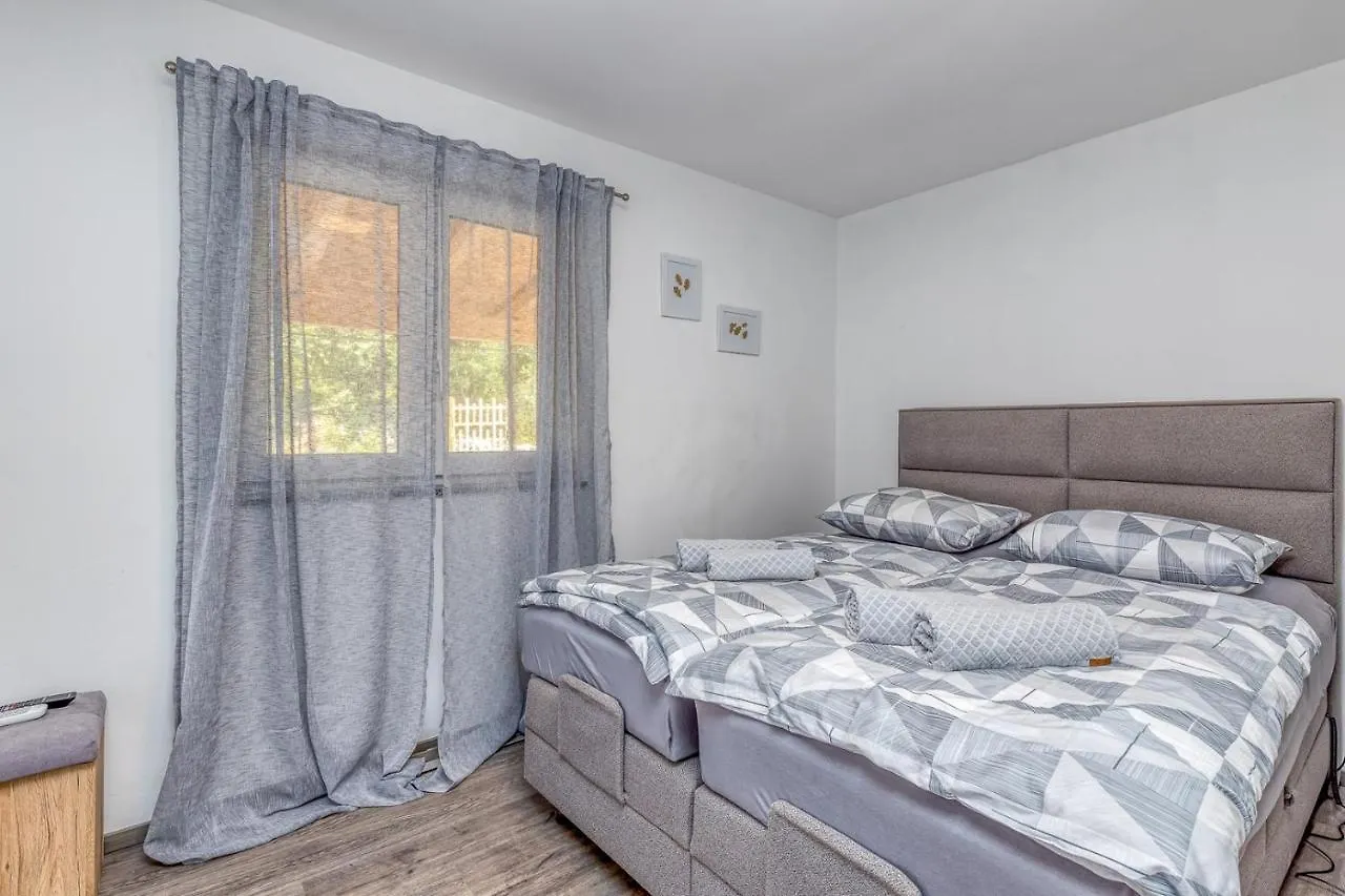 Holiday House Krase With Private Pool Smoljanci Croatia